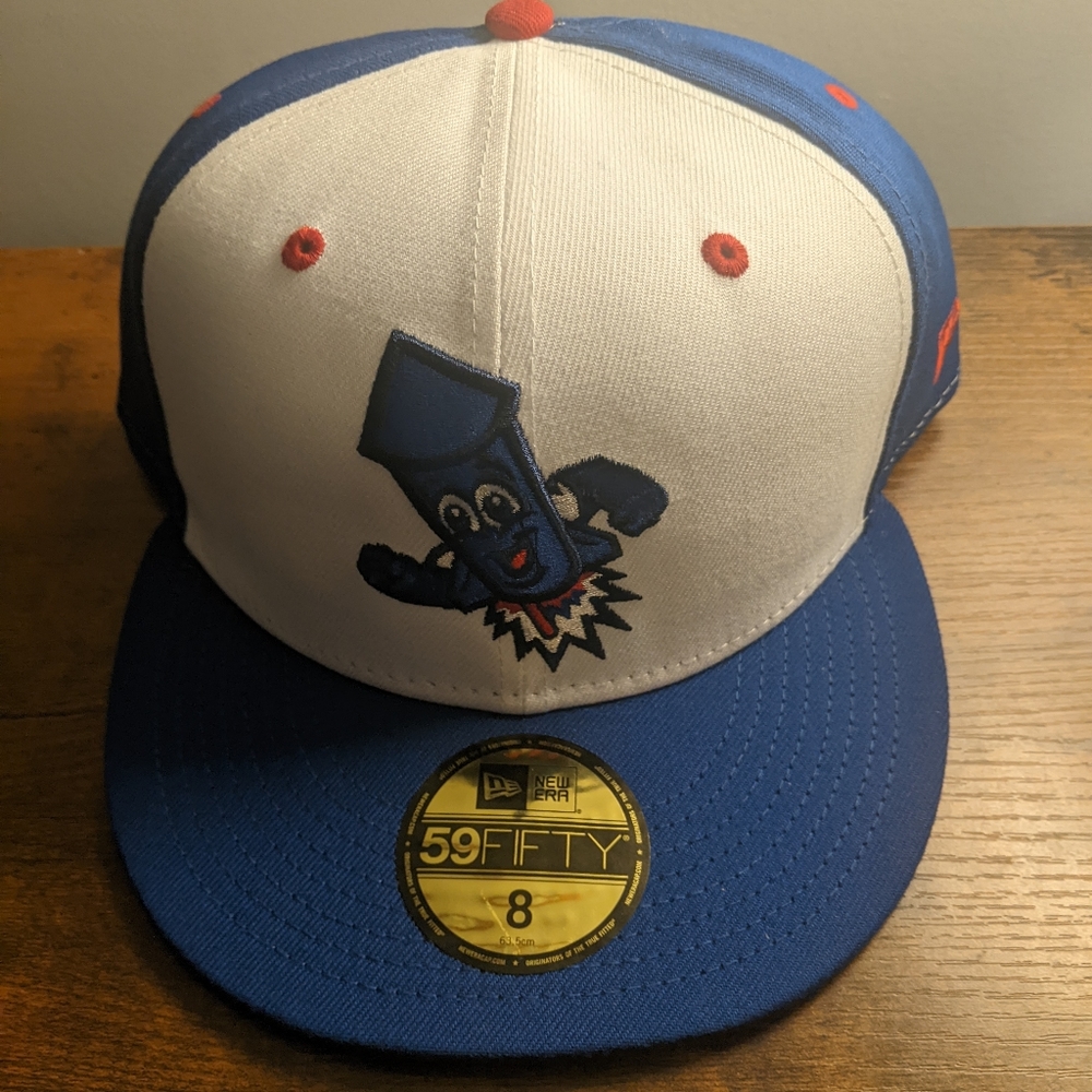 MLB Special Edition Fitted Cloth Hat.  Size 8